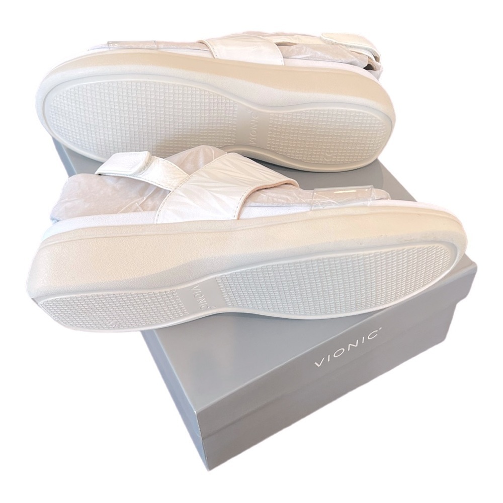 VIONIC Karleen Embossed Leather Sandals White Size 11 NEW - Picture 7 of 8